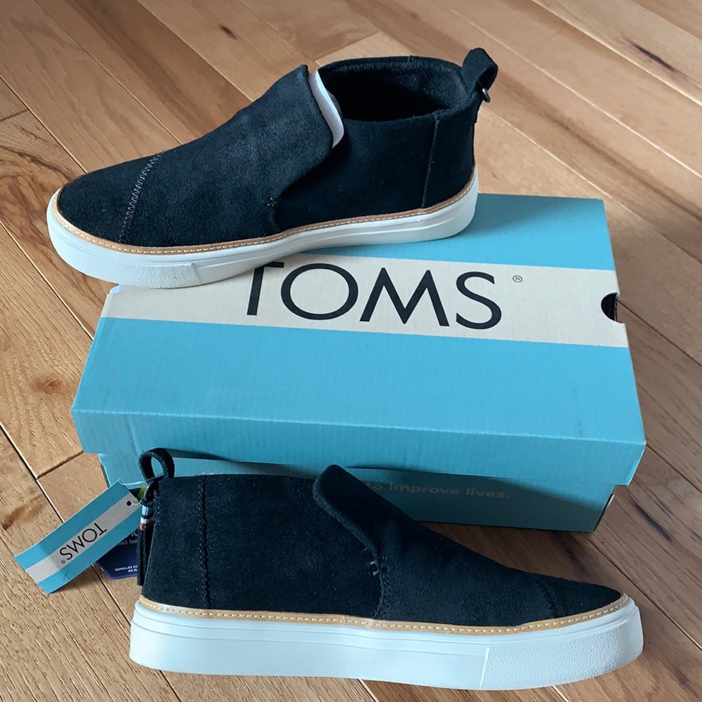 Toms Paxton sneaker slip-on. Black. Size 7.